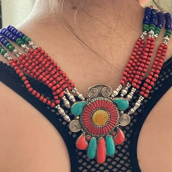 Gorgeous ethnic gemstone necklace - Picture 7 of 8